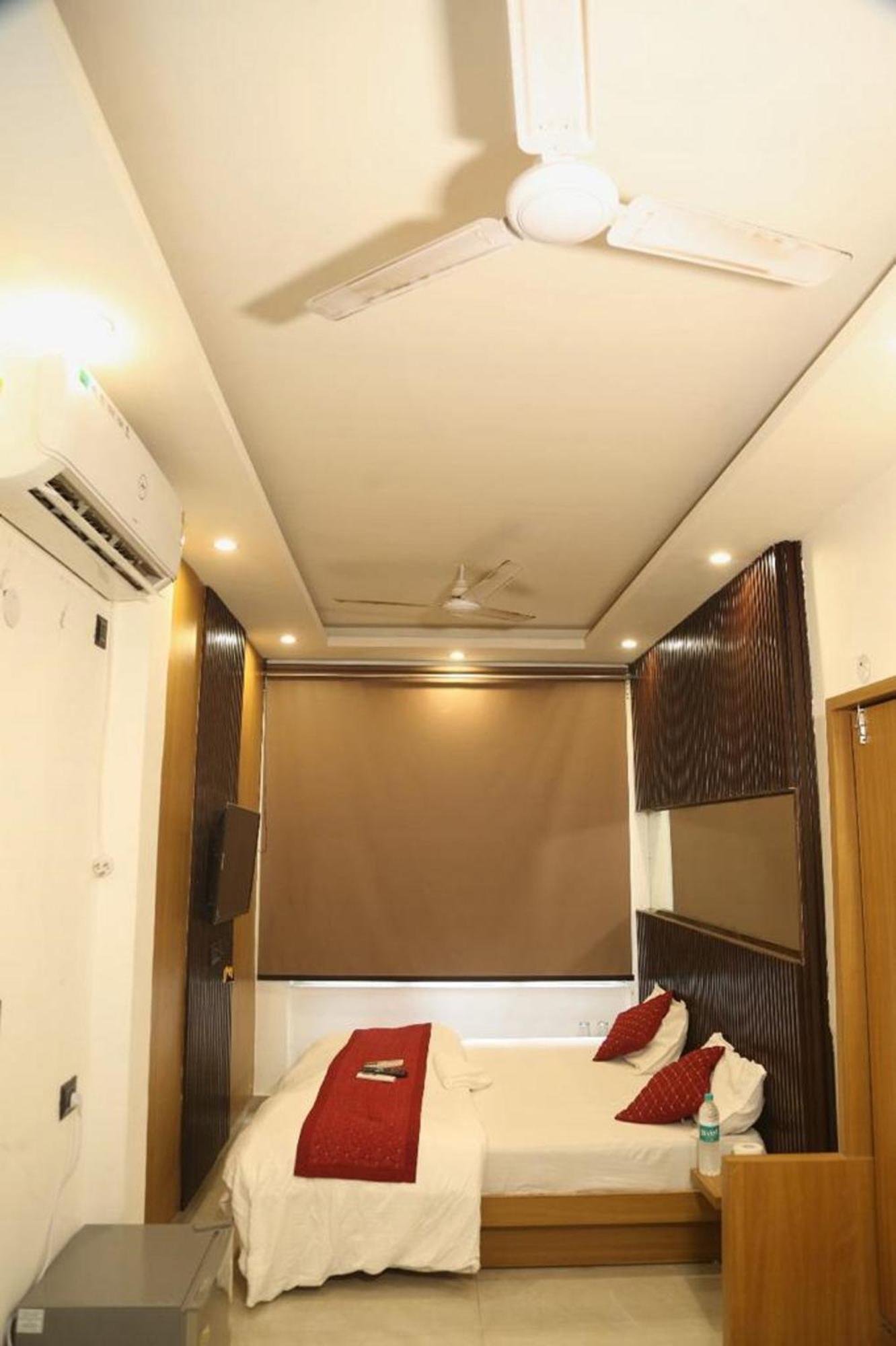Bunk Hostel Delhi Best Backpacking Accommodation Yeni Delhi Dış mekan fotoğraf